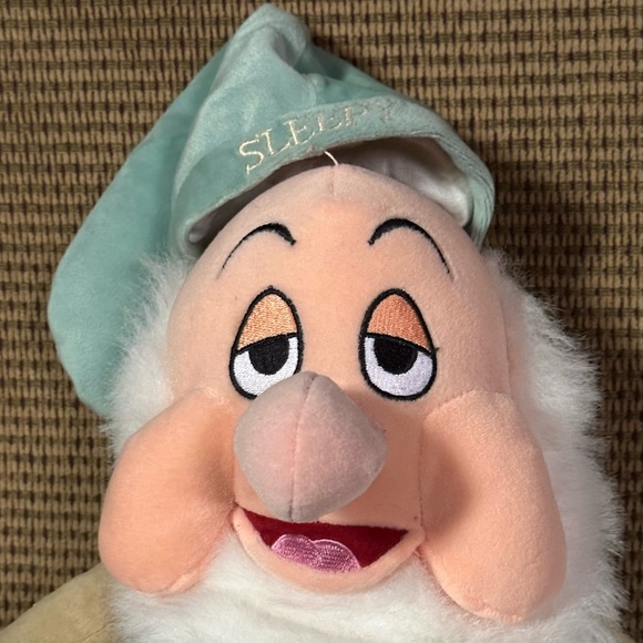 Vintage Sleepy Dwarf Disney Plush - Picture 4 of 11